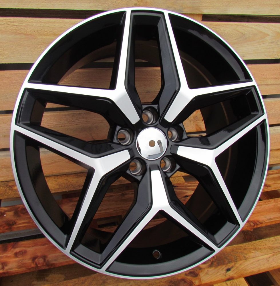 Seat B5440  Melns ar pulētu virsmu un pulverlaku R17 5X100 7.5J et45 57.1