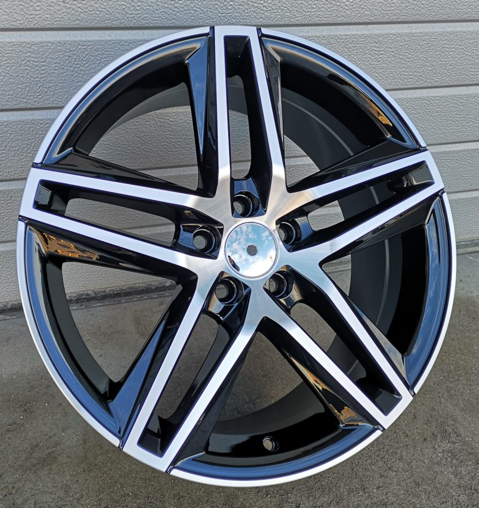 Seat B5410  Melns ar pulētu virsmu un pulverlaku R17 5X100 7.5J et45 57.1