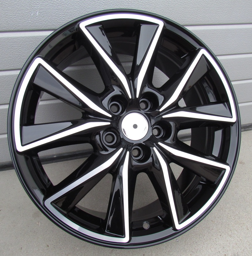 Mazda FE173  Melns ar pulētu virsmu R17 5X114.3 7J et50 67.1