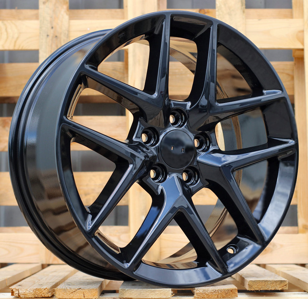 Honda B1012  Melns R17 5X114.3 7.5J et45 64.1