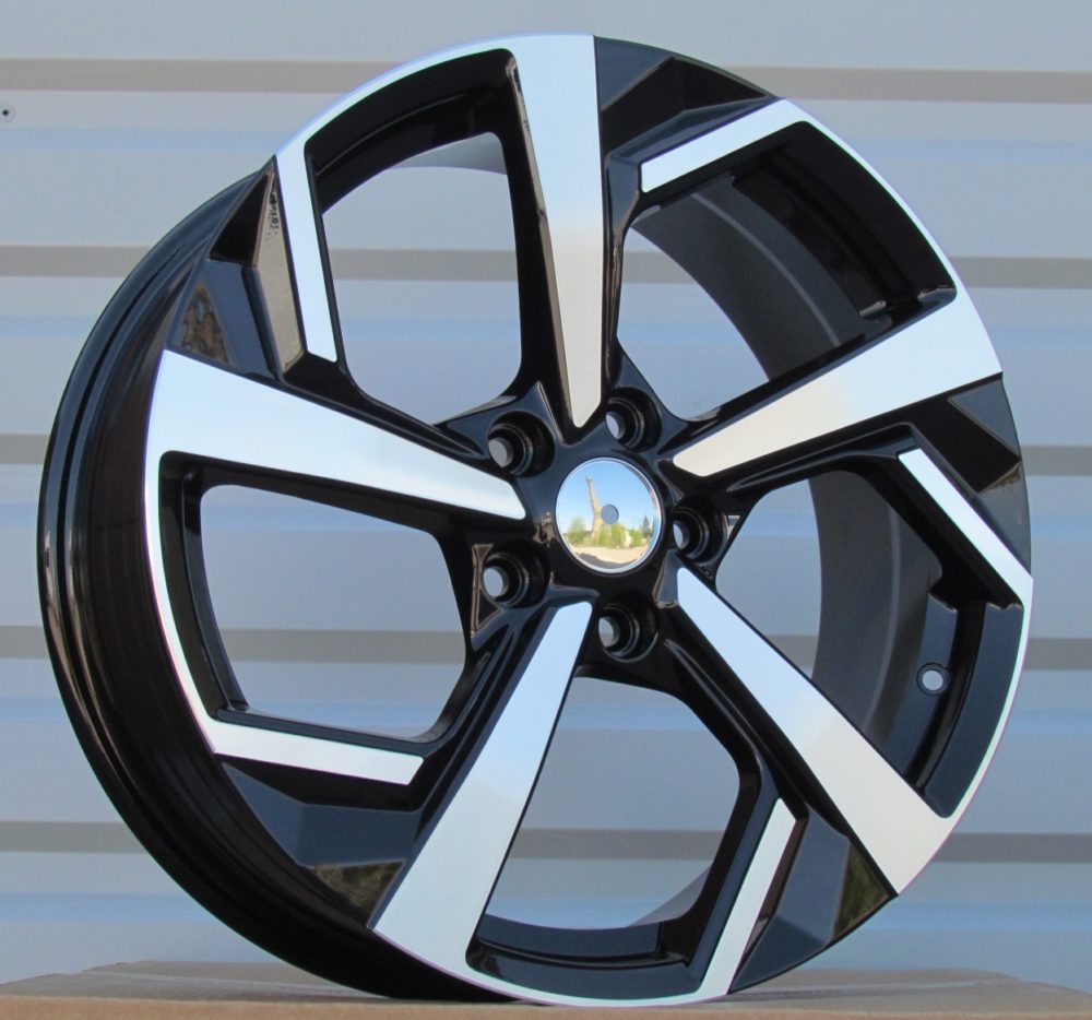 Nissan FE174  Melns ar pulētu virsmu R18 5X114.3 7J et40 66.1