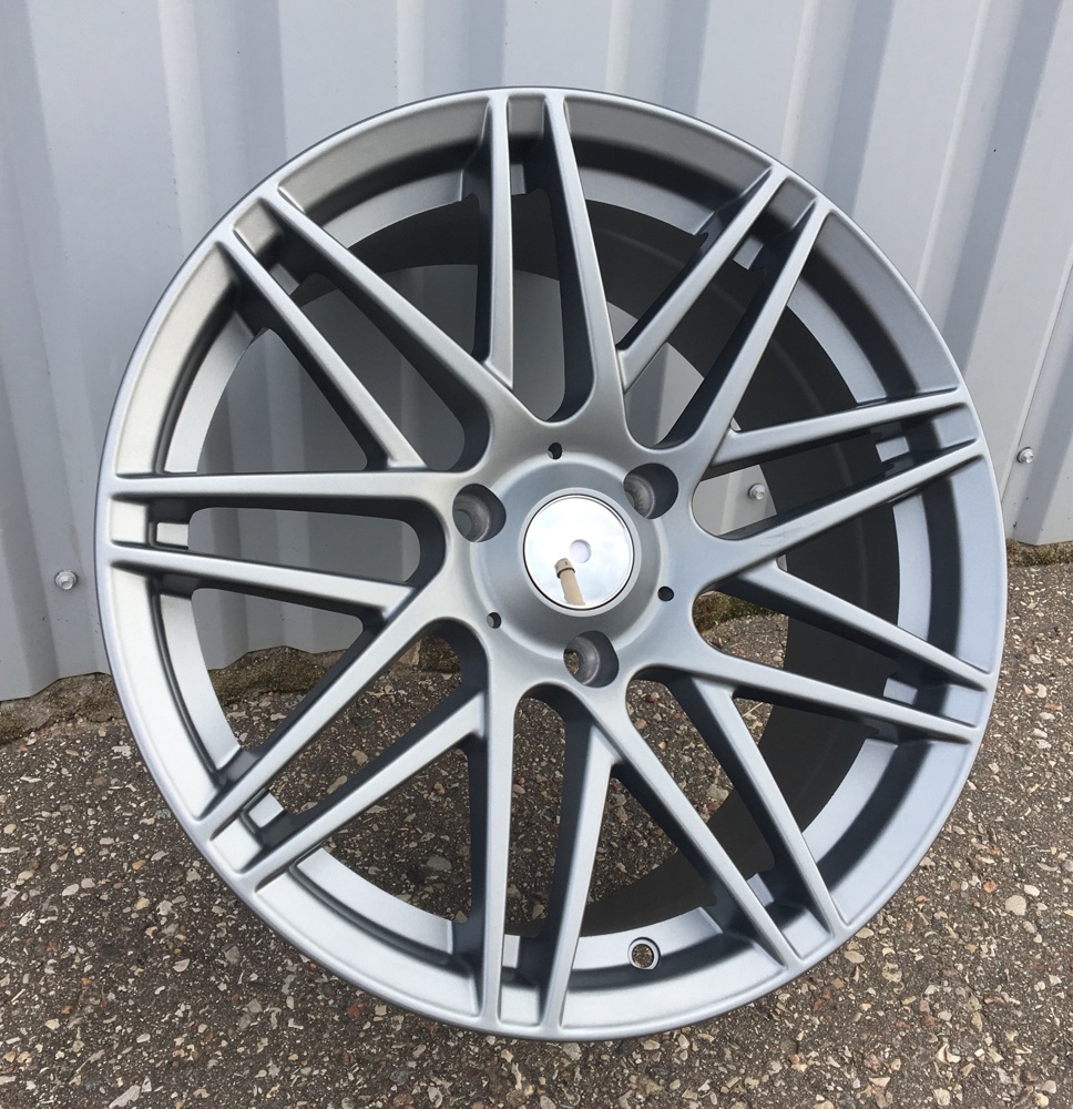 Smart HX013  Pelēks Gunmetal pusmatēts R17 4X100 7.5J et25 60.1