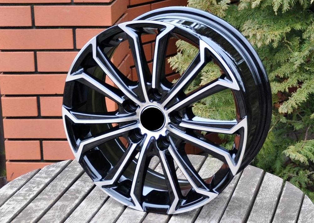 Toyota BK667  Melns ar pulētu virsmu R15 5X114.3 6J et40 60.1