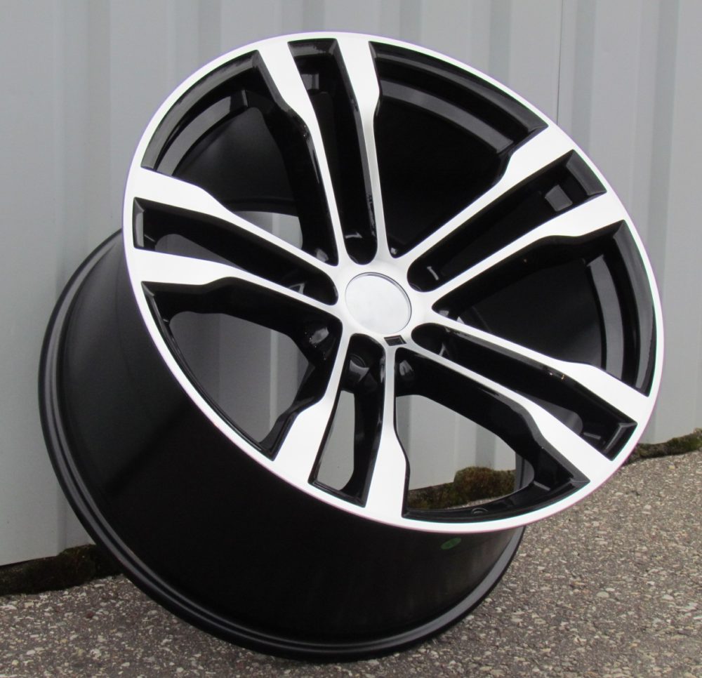 BMW BK924  Melns ar pulētu virsmu R20 5X120 11J et37 74.1