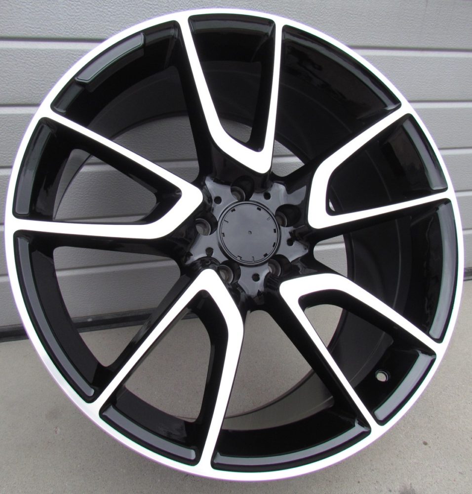 Mercedes B1303  Melns ar pulētu virsmu R20 5X112 8.5J et40 66.6